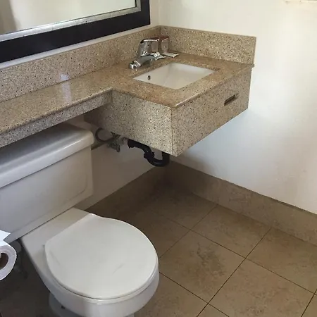 Harbor Inn & Suites Oceanside Room photo