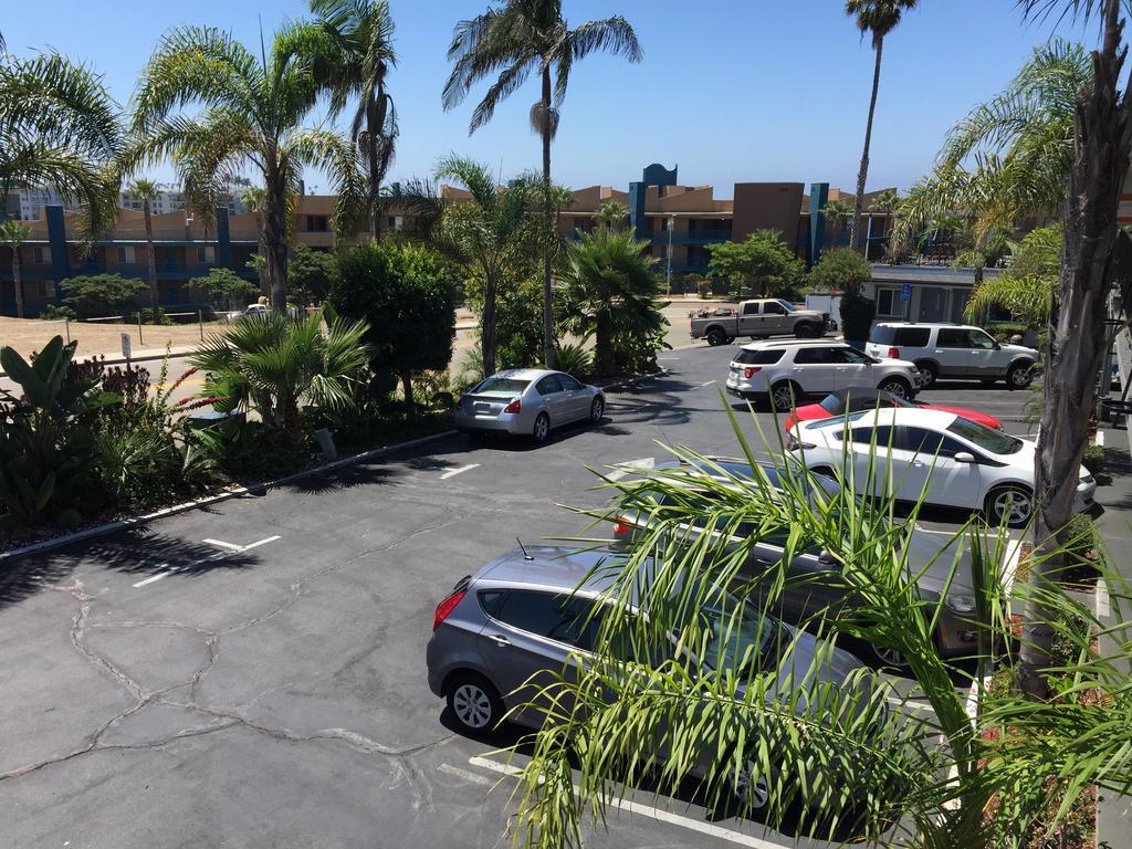 Harbor & Hotel 2*