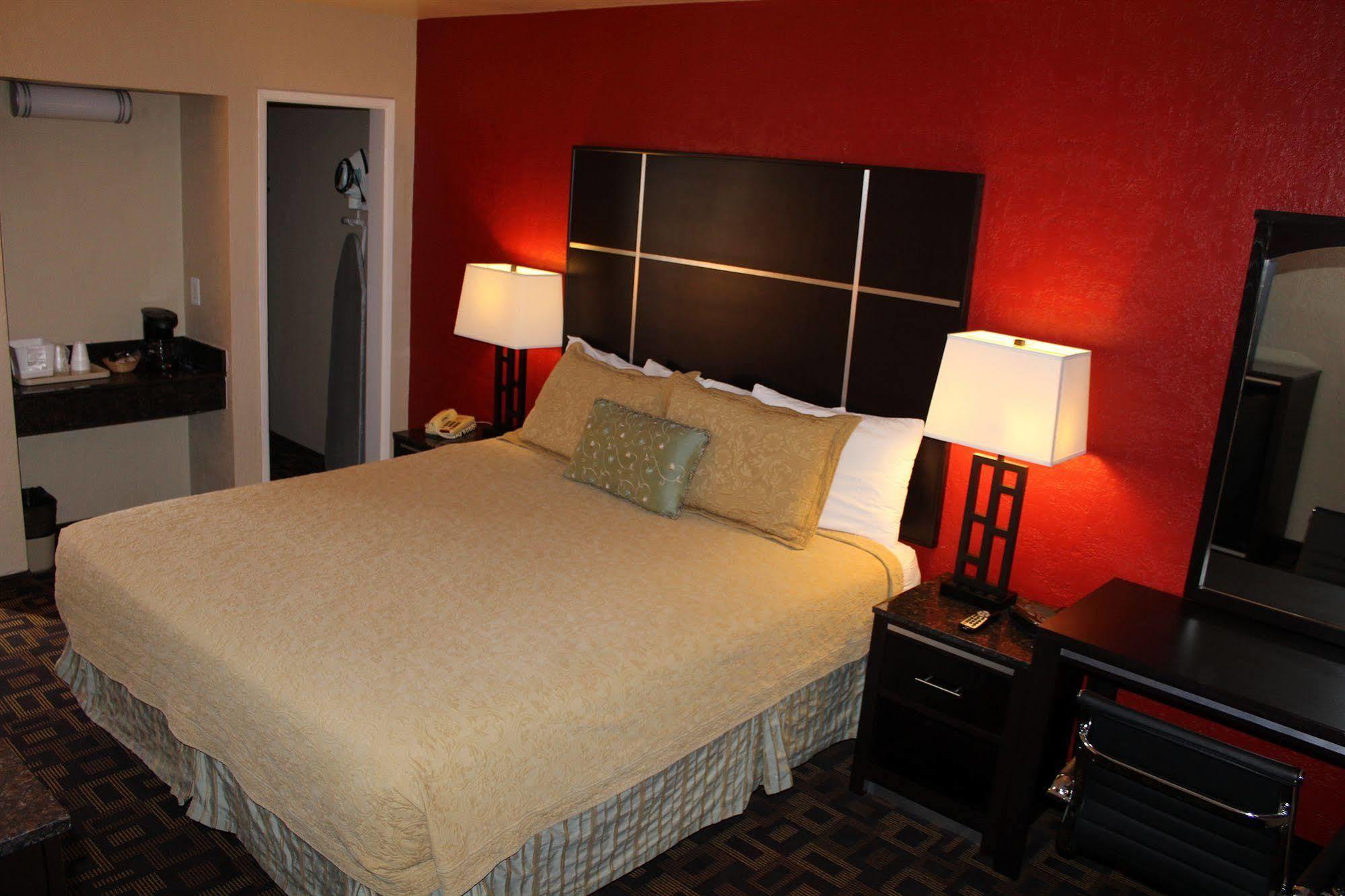 Harbor & Hotel Oceanside
