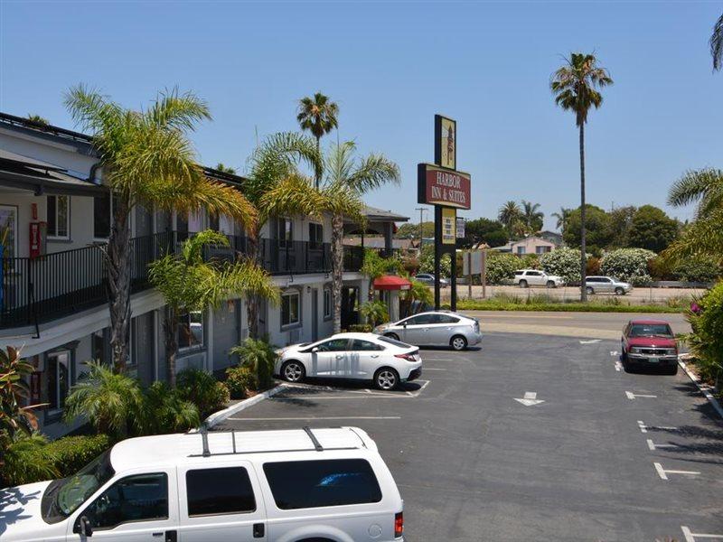 Harbor & Hotel