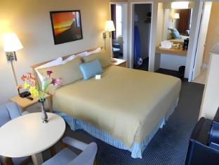 Harbor & Hotel 2*